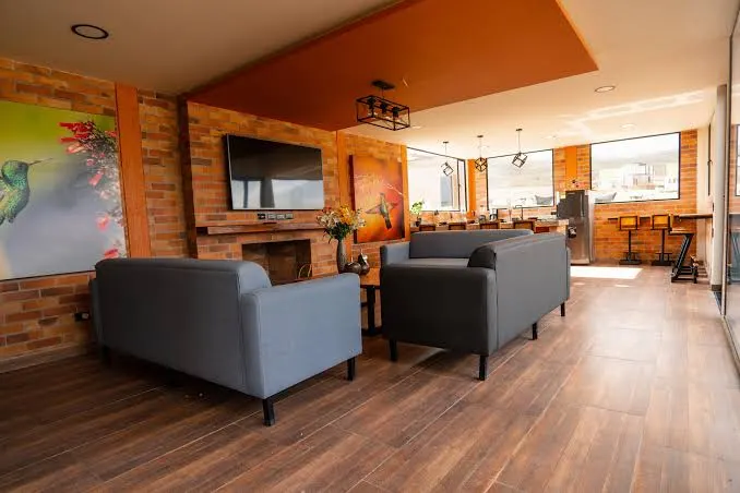 Sala con chimenea